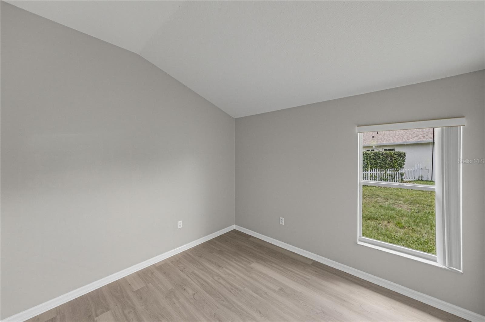 623 STRAW LAKE DRIVE — photo 39 of 62