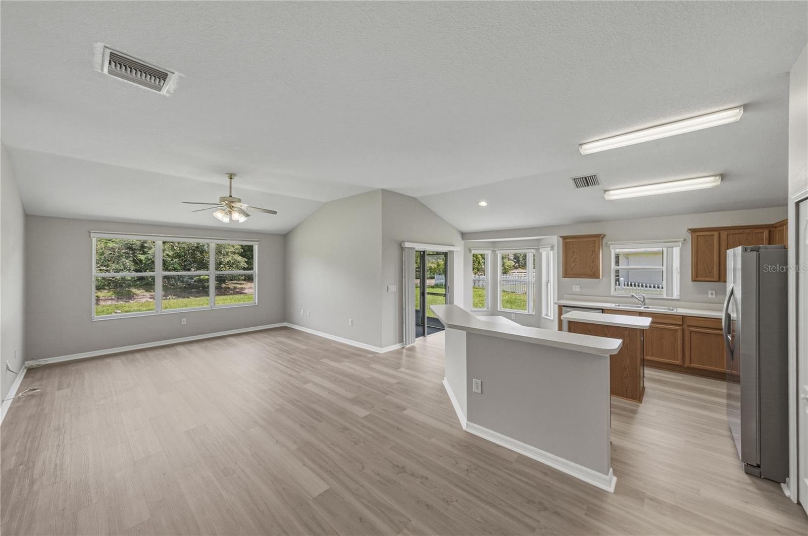 623 STRAW LAKE DRIVE — photo 12 of 62