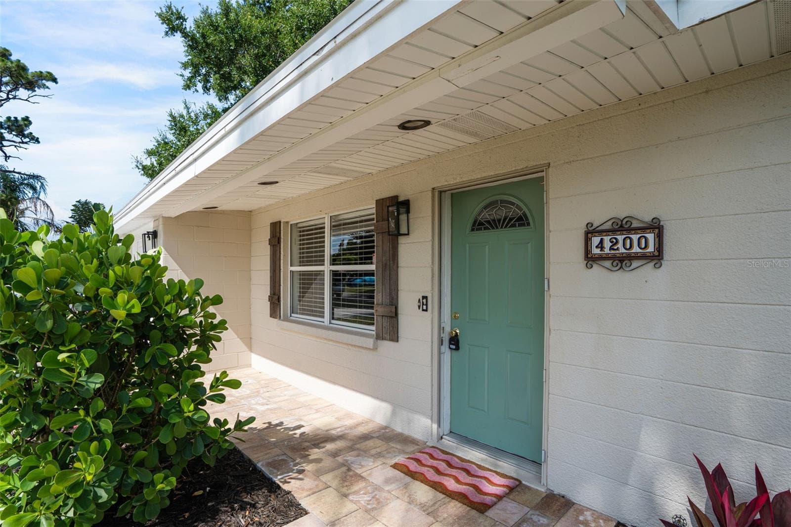 4200 DES PLAINES DRIVE — photo 4 of 32
