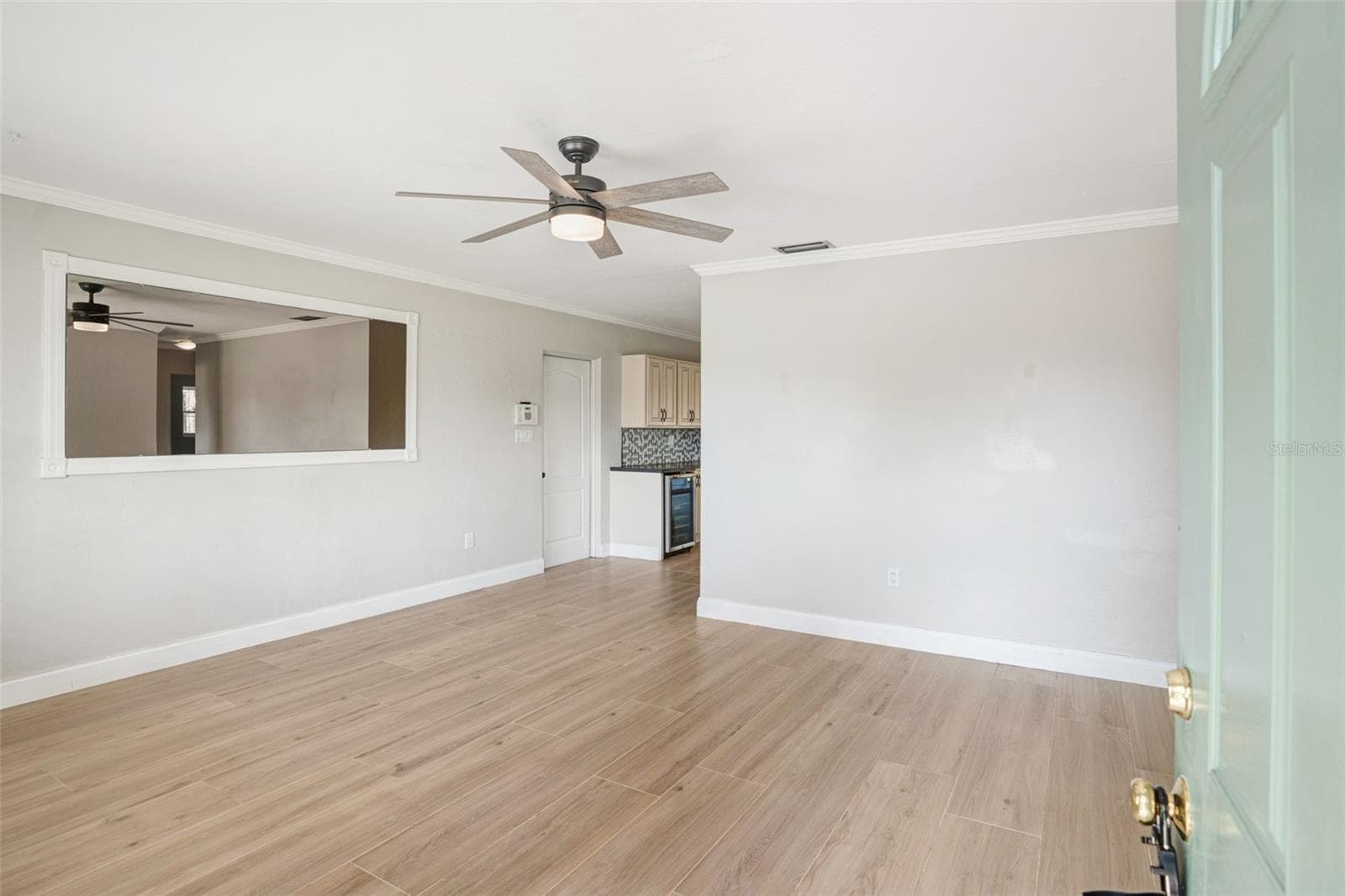 4200 DES PLAINES DRIVE — photo 10 of 32