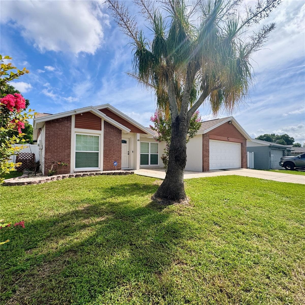 726 STILLVIEW CIRCLE — photo 4 of 44
