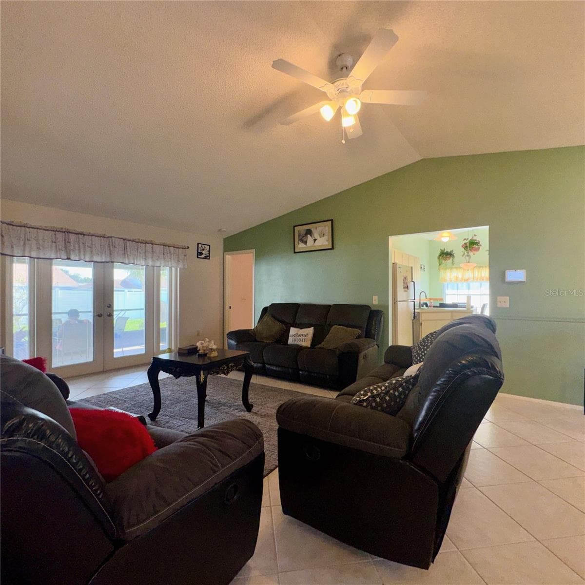 726 STILLVIEW CIRCLE — photo 10 of 44