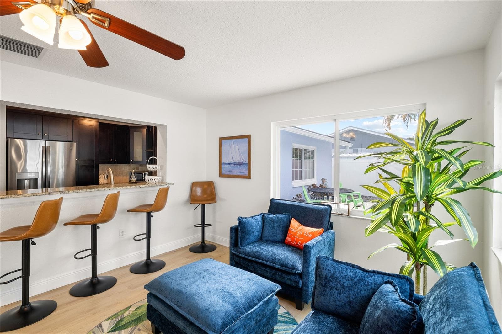 6398 WOODLAND BOULEVARD — photo 8 of 59