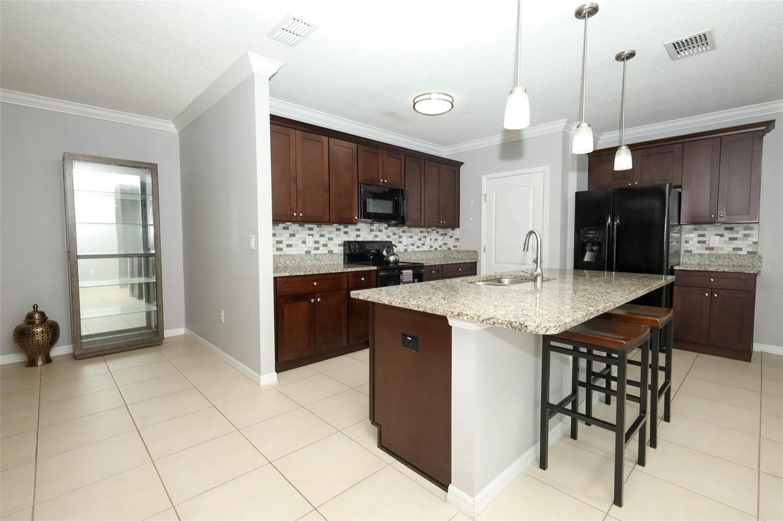 3802 BISHOP LANDING WAY — photo 5 of 77