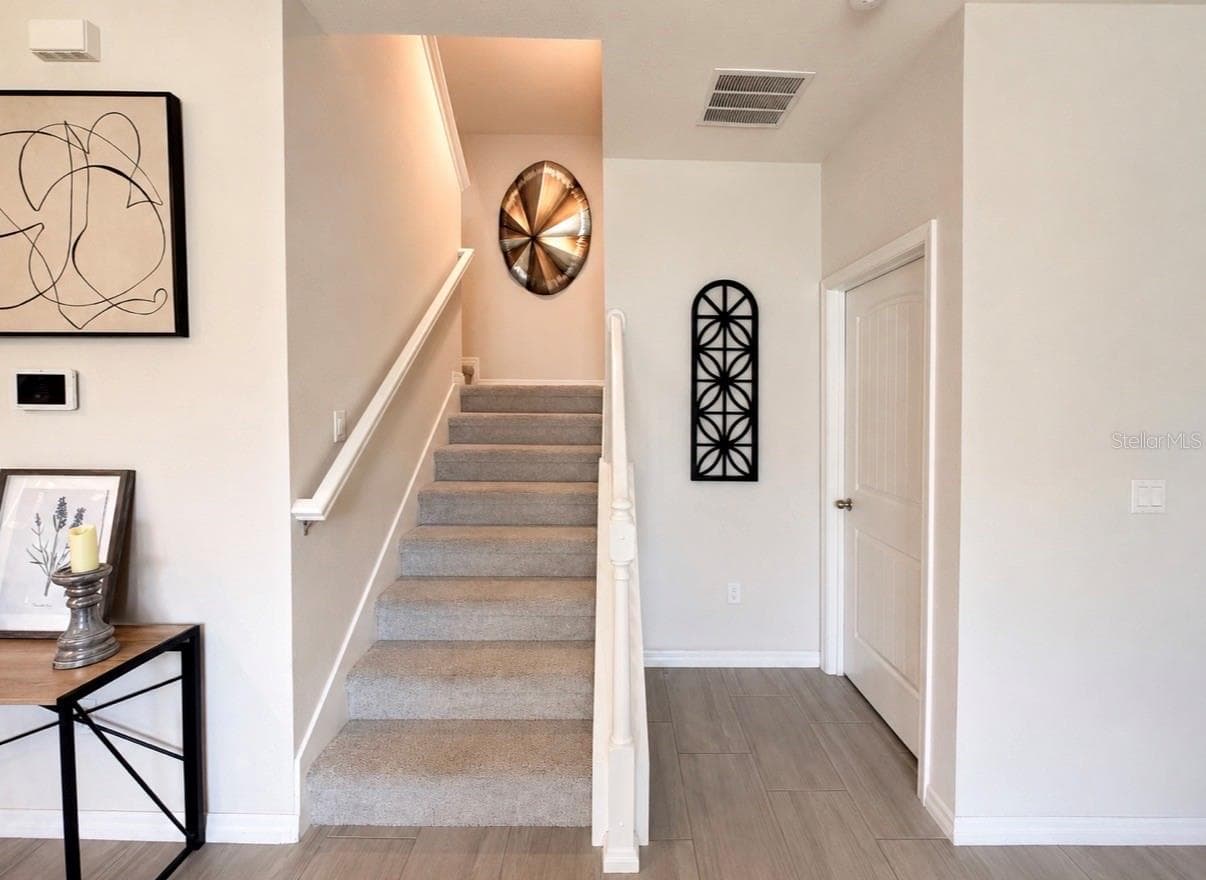 431 HALTER DRIVE — photo 14 of 40