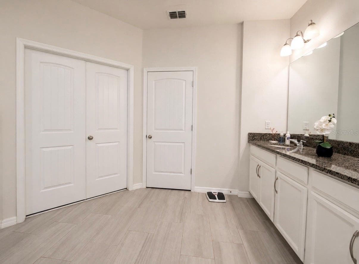 431 HALTER DRIVE — photo 19 of 40