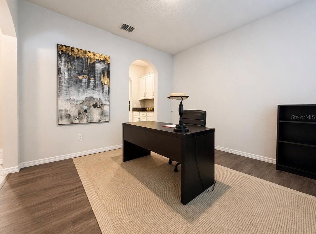 431 HALTER DRIVE — photo 4 of 40