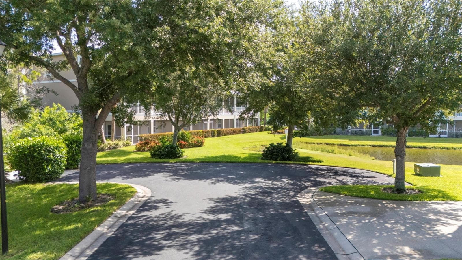 10307 CORAL LANDINGS LANE — photo 4 of 79