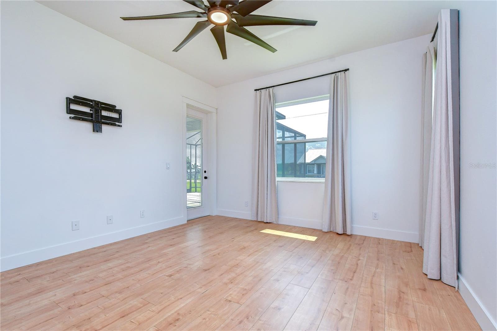 4008 MCINTOSH ESTATES LANE — photo 17 of 34