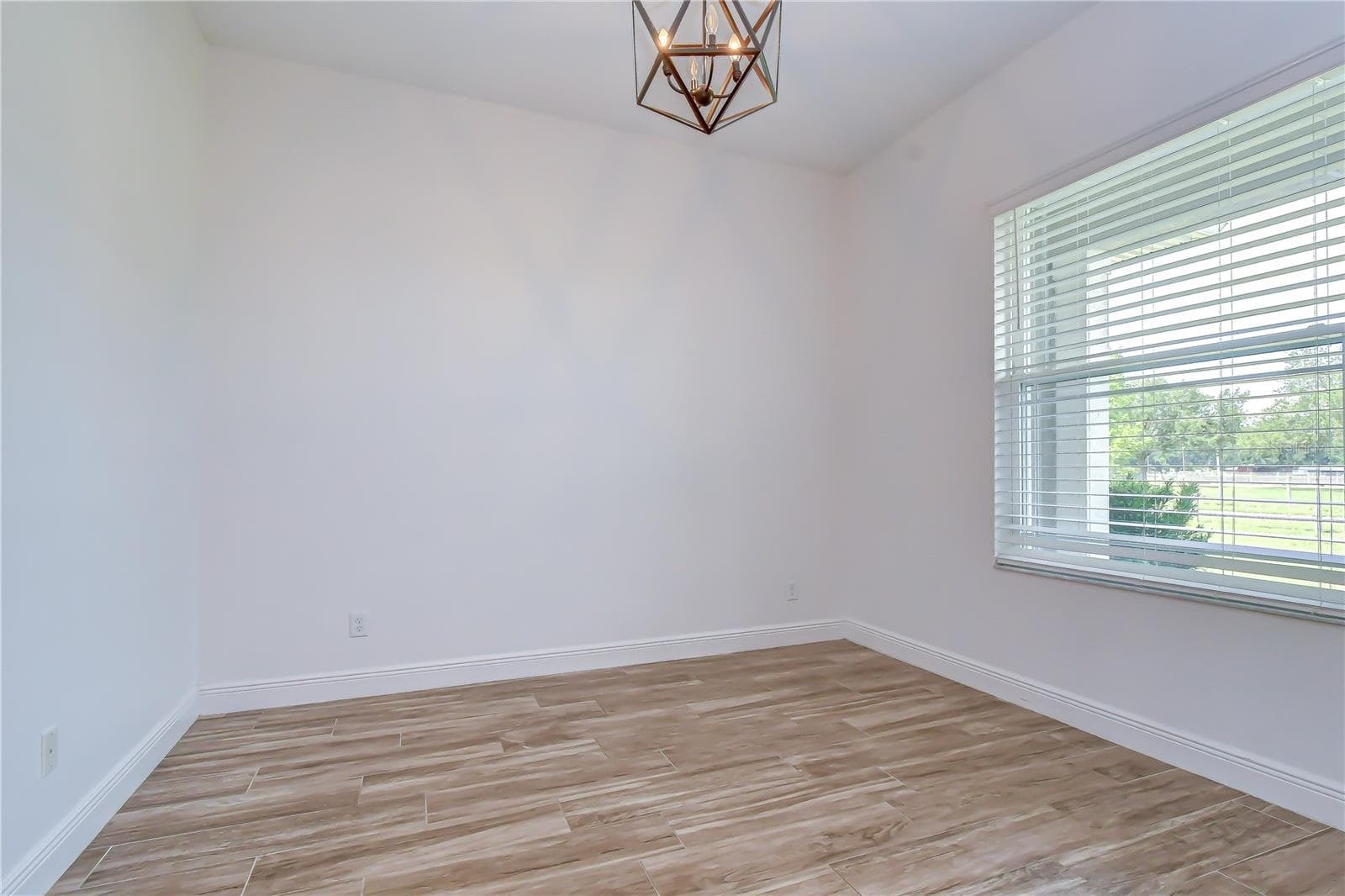4008 MCINTOSH ESTATES LANE — photo 4 of 34