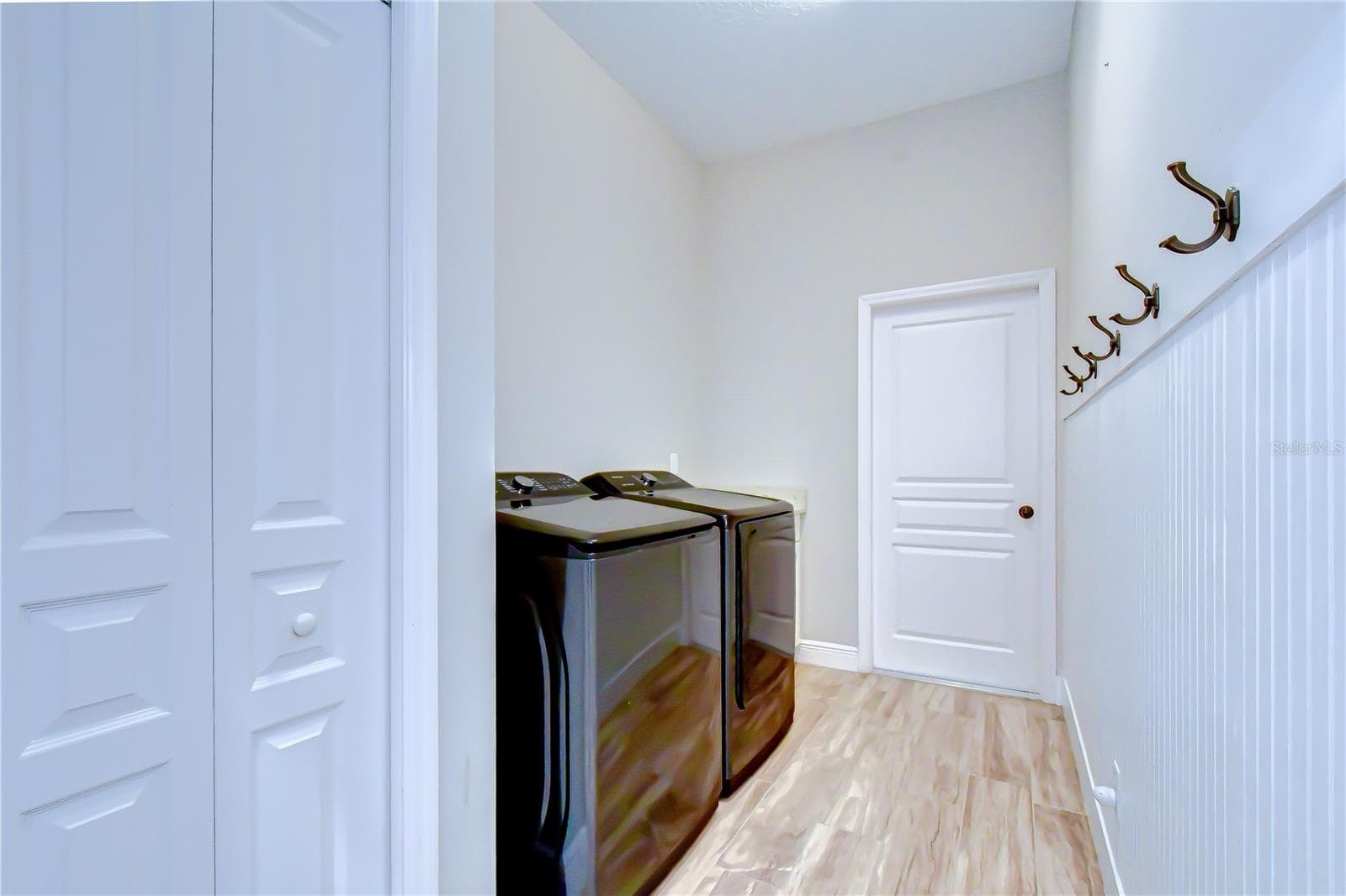 4008 MCINTOSH ESTATES LANE — photo 24 of 34
