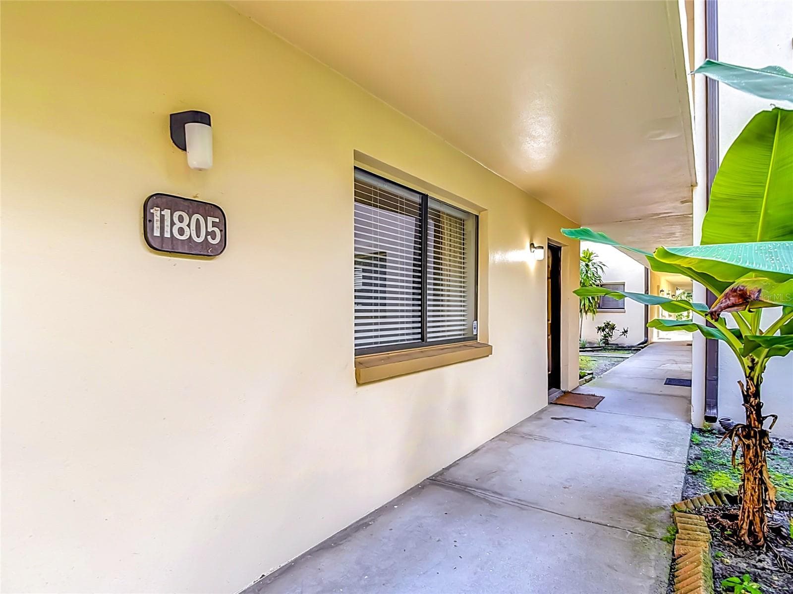 11805 RAINTREE LAKE LN — photo 4 of 35