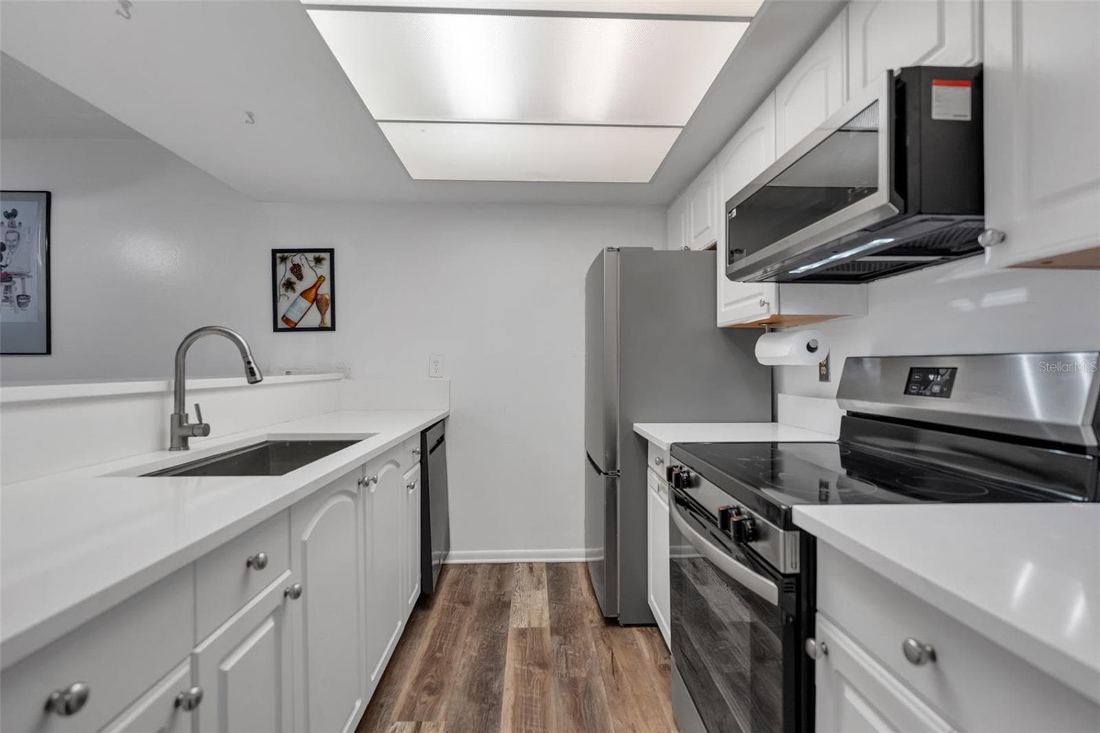5850 PEREGRINE AVE — photo 15 of 42