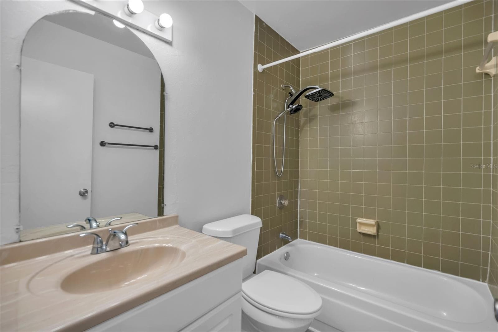 5850 PEREGRINE AVE — photo 25 of 42