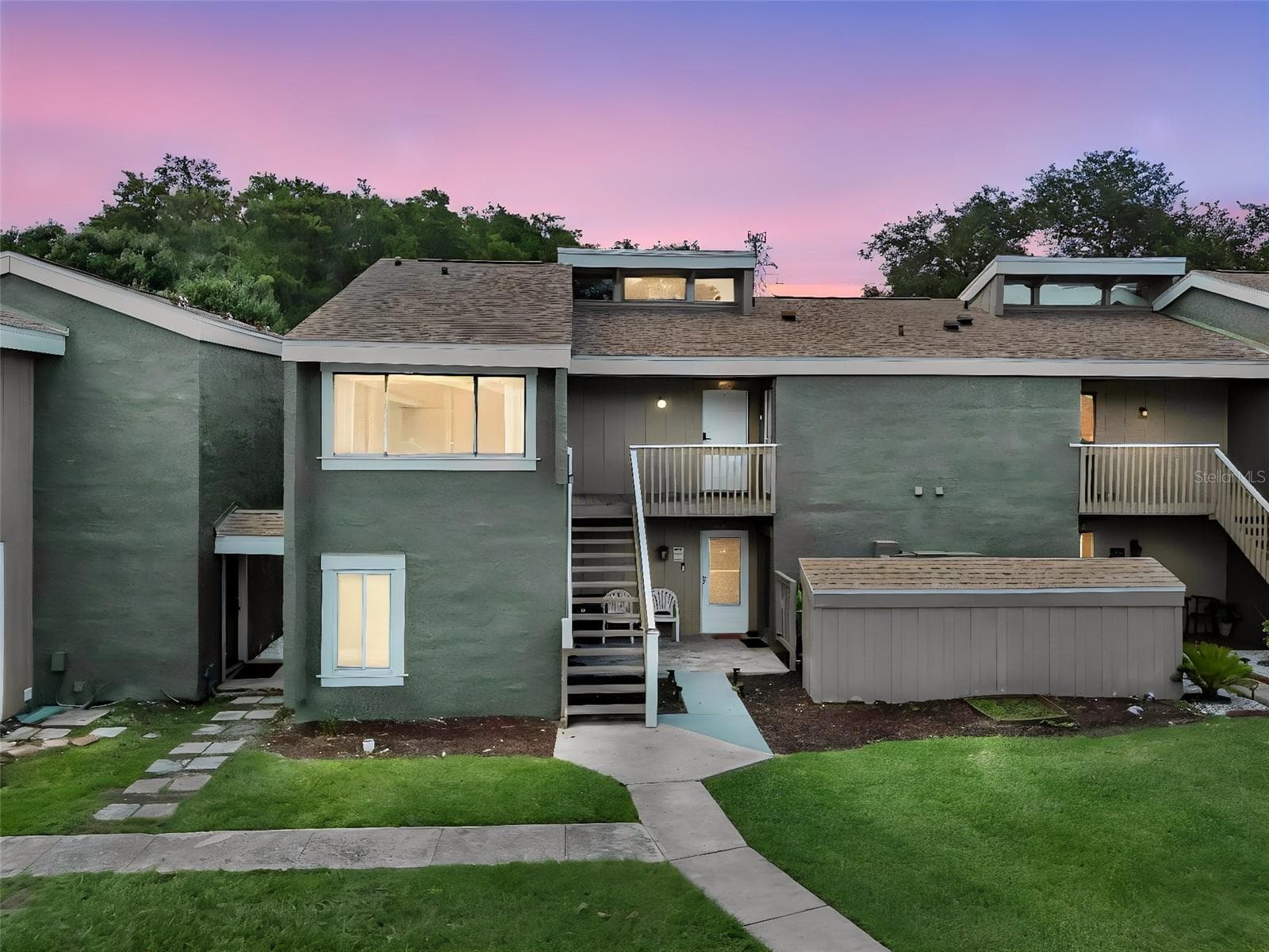 5850 PEREGRINE AVE — photo 1 of 42