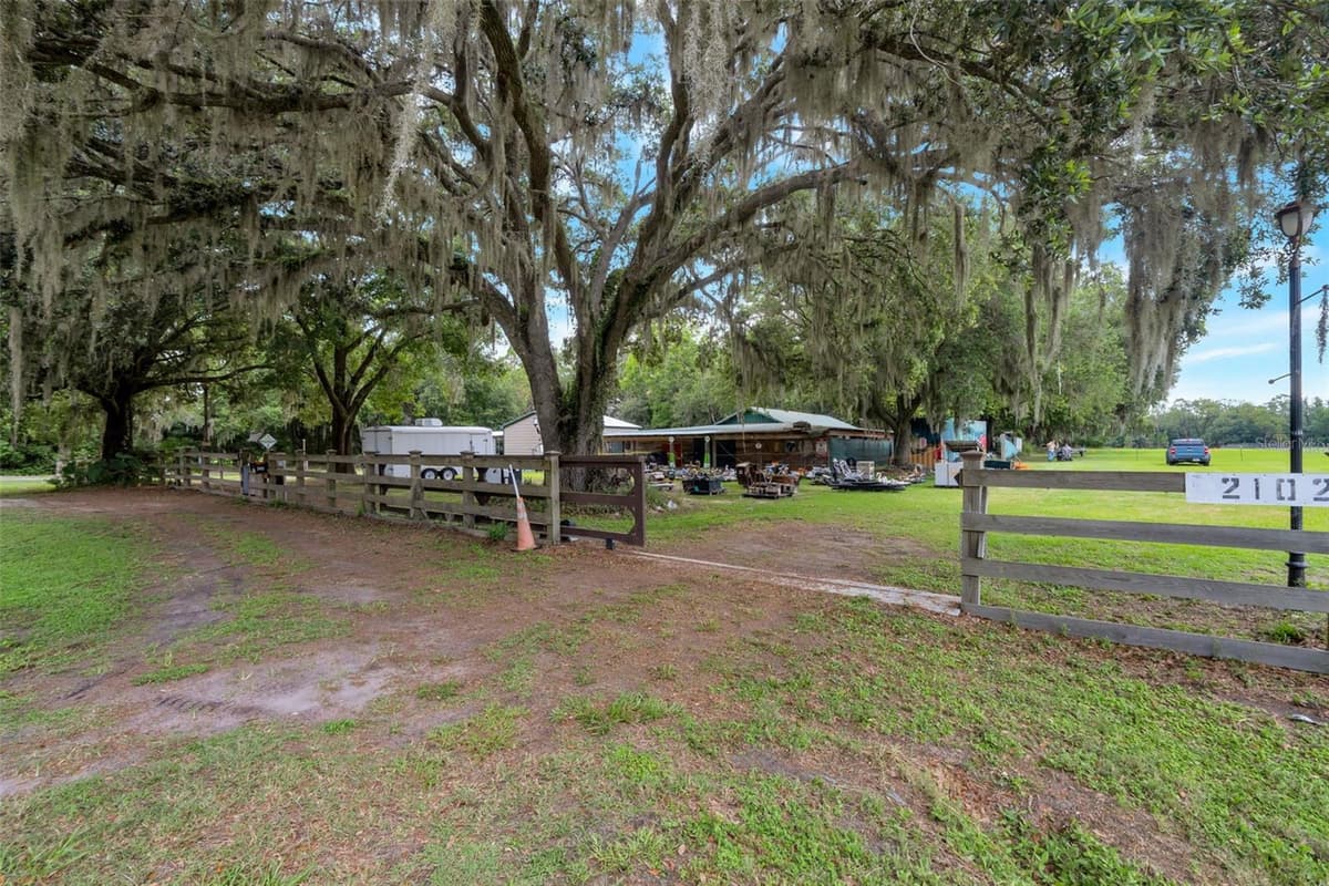 2102 OLD POLK CITY ROAD — photo 43 of 51