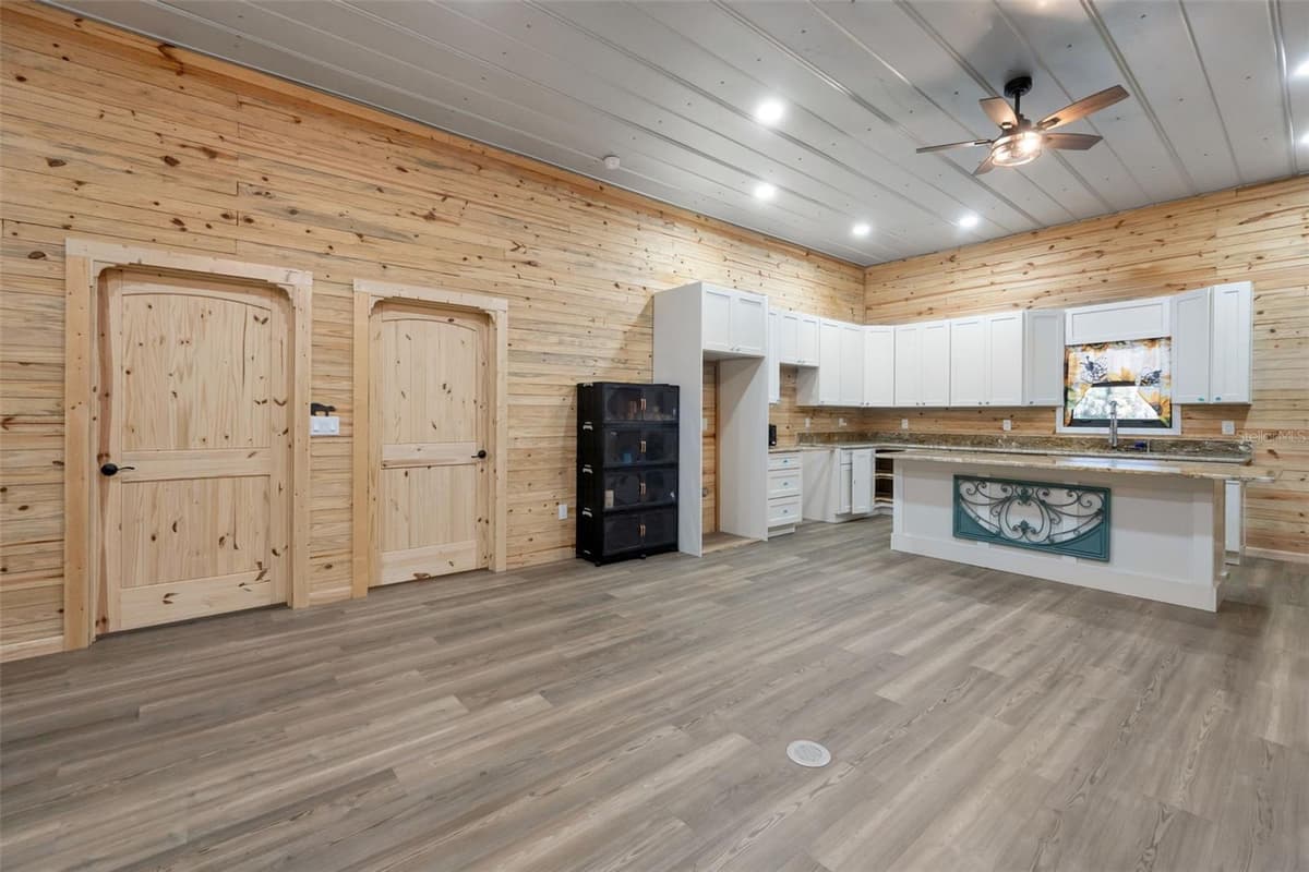 2102 OLD POLK CITY ROAD — photo 23 of 51