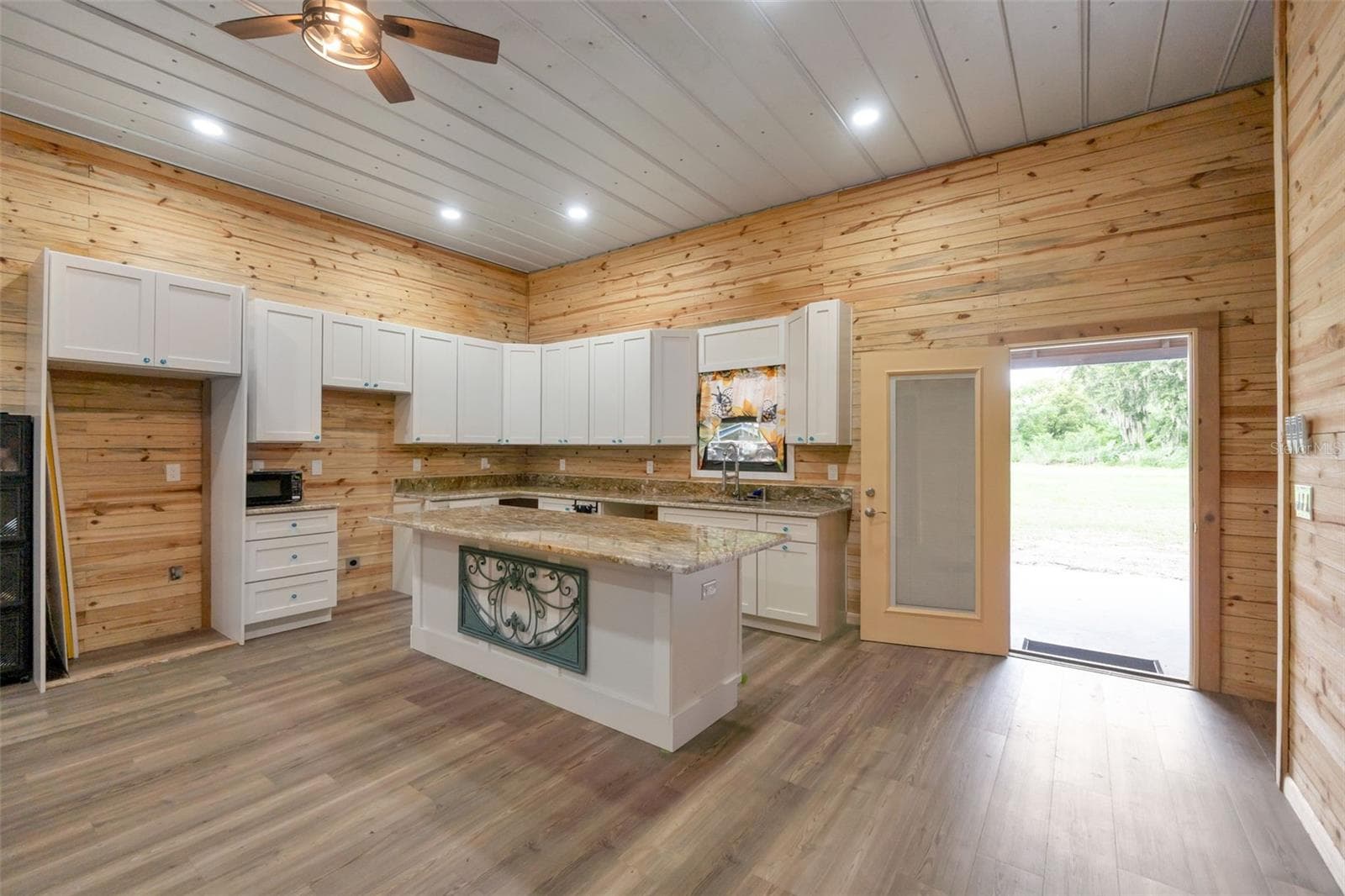 2102 OLD POLK CITY ROAD — photo 22 of 54