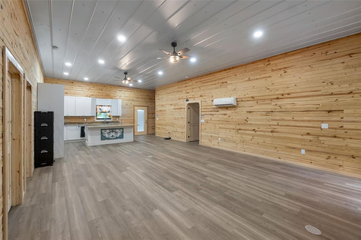 2102 OLD POLK CITY ROAD — photo 8 of 51