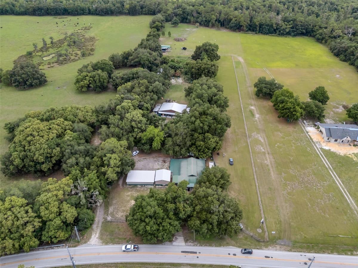 2102 OLD POLK CITY ROAD — photo 44 of 51
