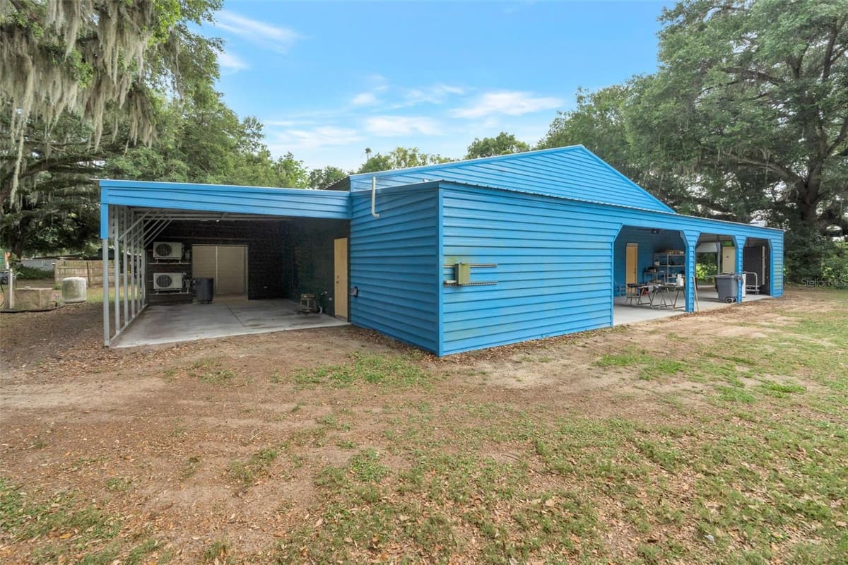 2102 OLD POLK CITY ROAD — photo 4 of 51