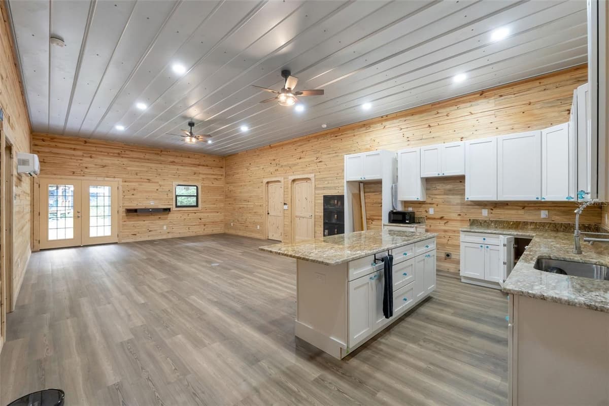 2102 OLD POLK CITY ROAD — photo 11 of 51