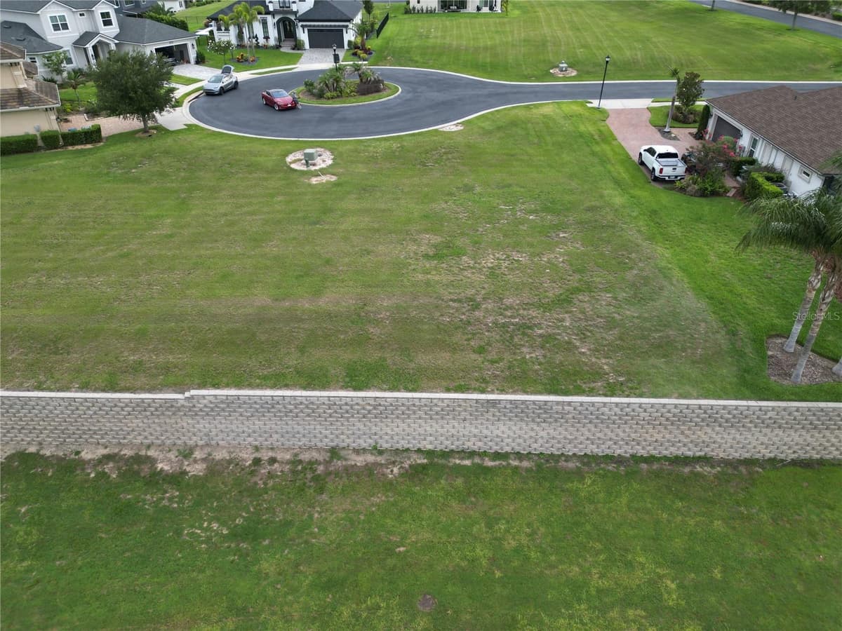 210 SPRING AZURE DRIVE — photo 10 of 25