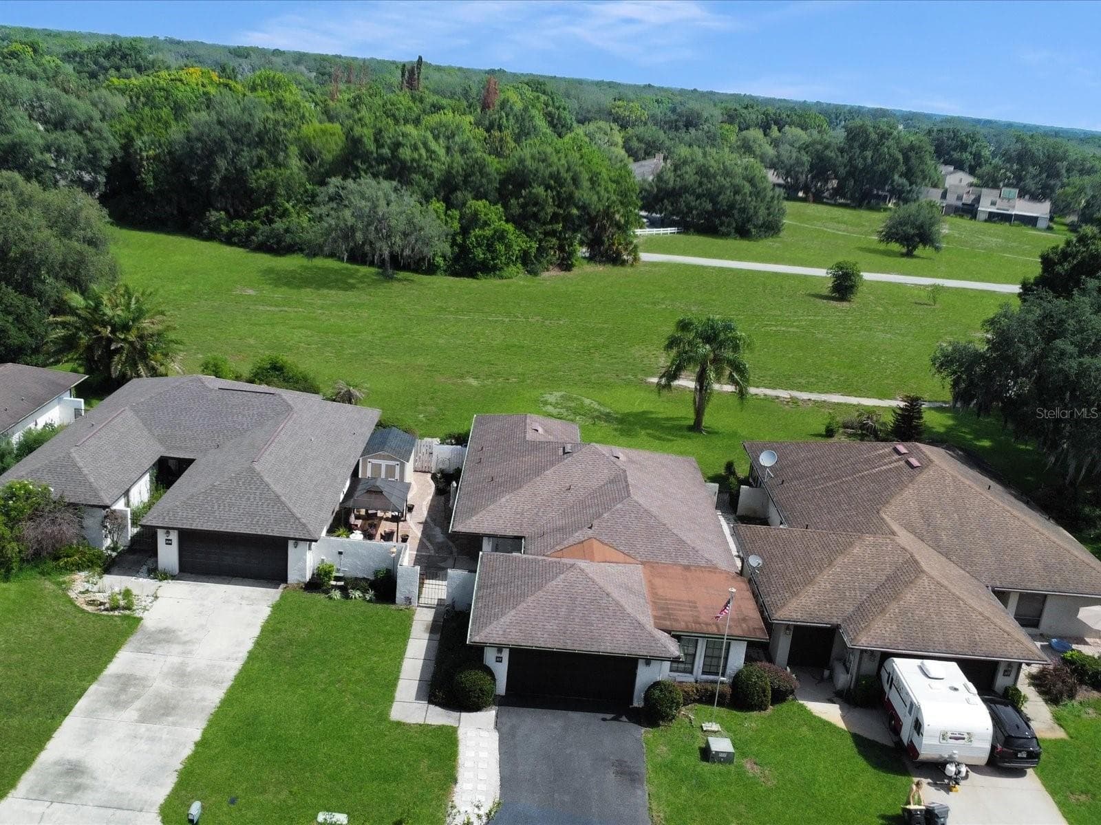111 TUXFORD DRIVE — photo 37 of 48
