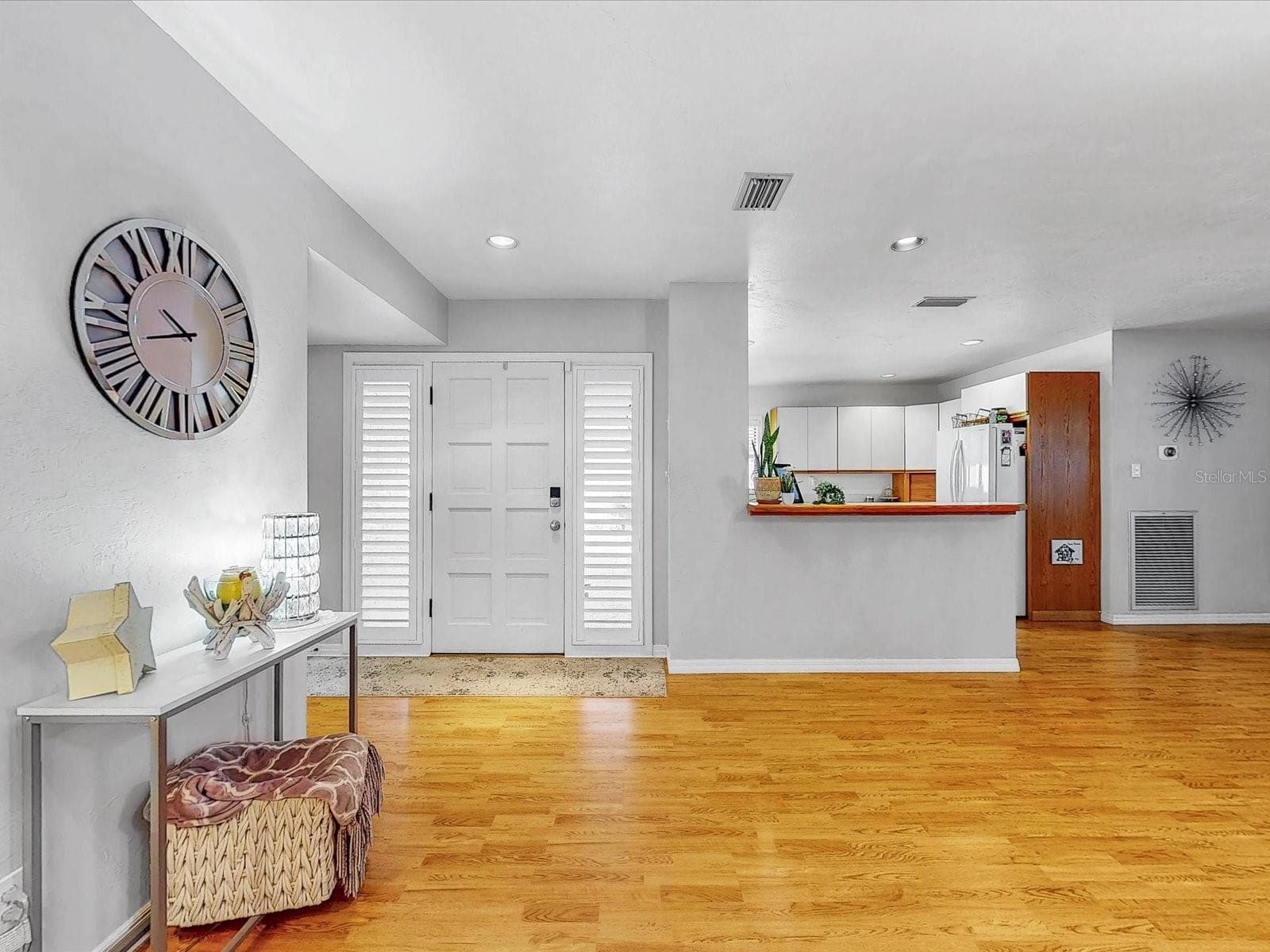 111 TUXFORD DRIVE — photo 7 of 48