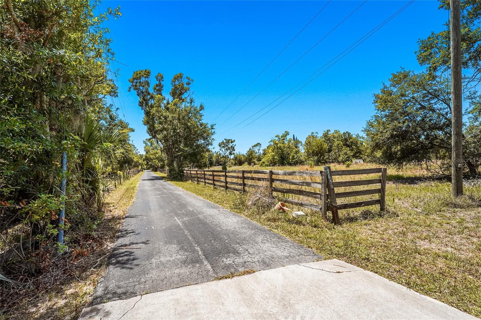 5650 CHURCHILL DOWNS ROAD — photo 11 of 100