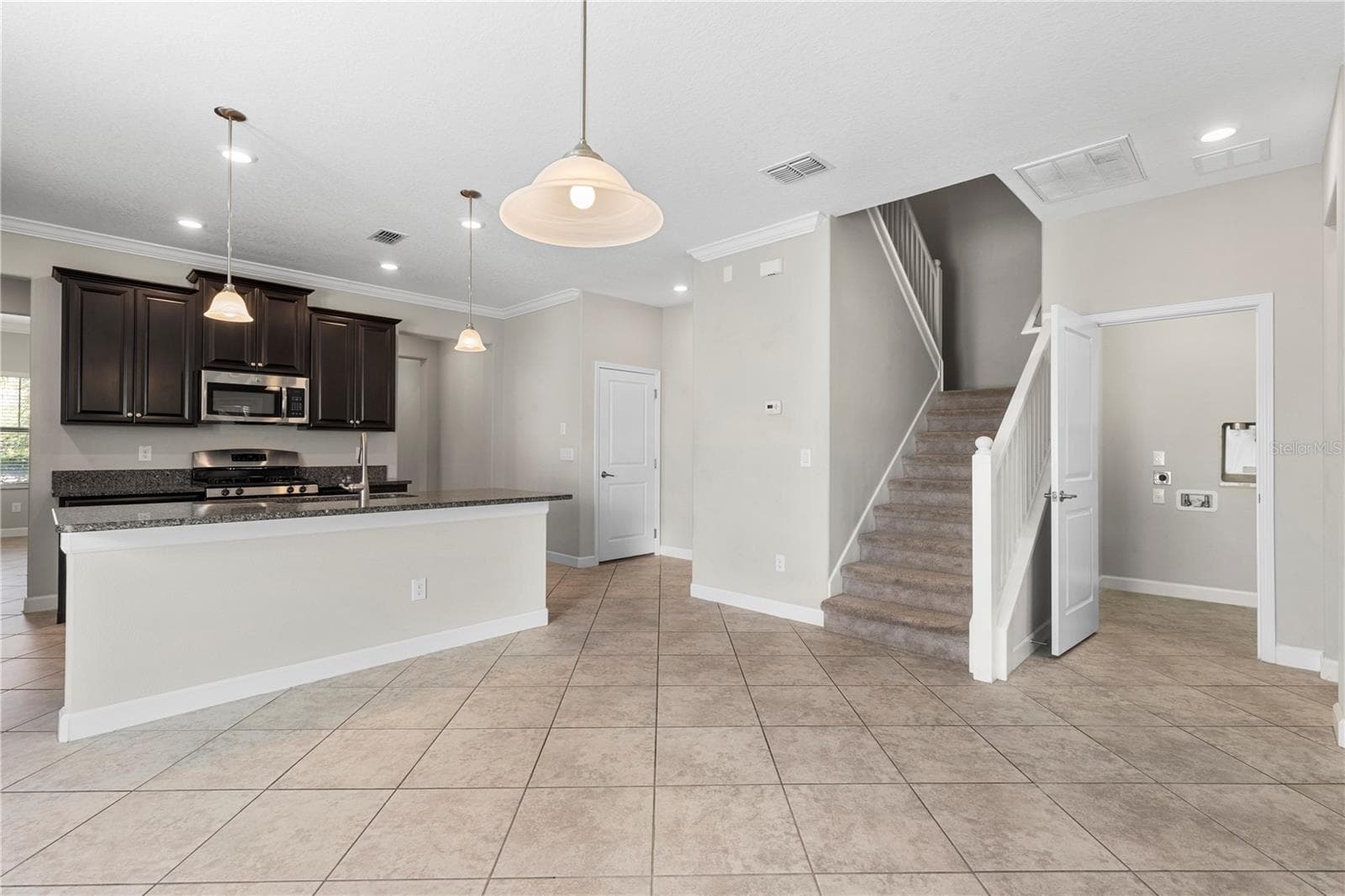 3147 CALVANO DRIVE — photo 11 of 63