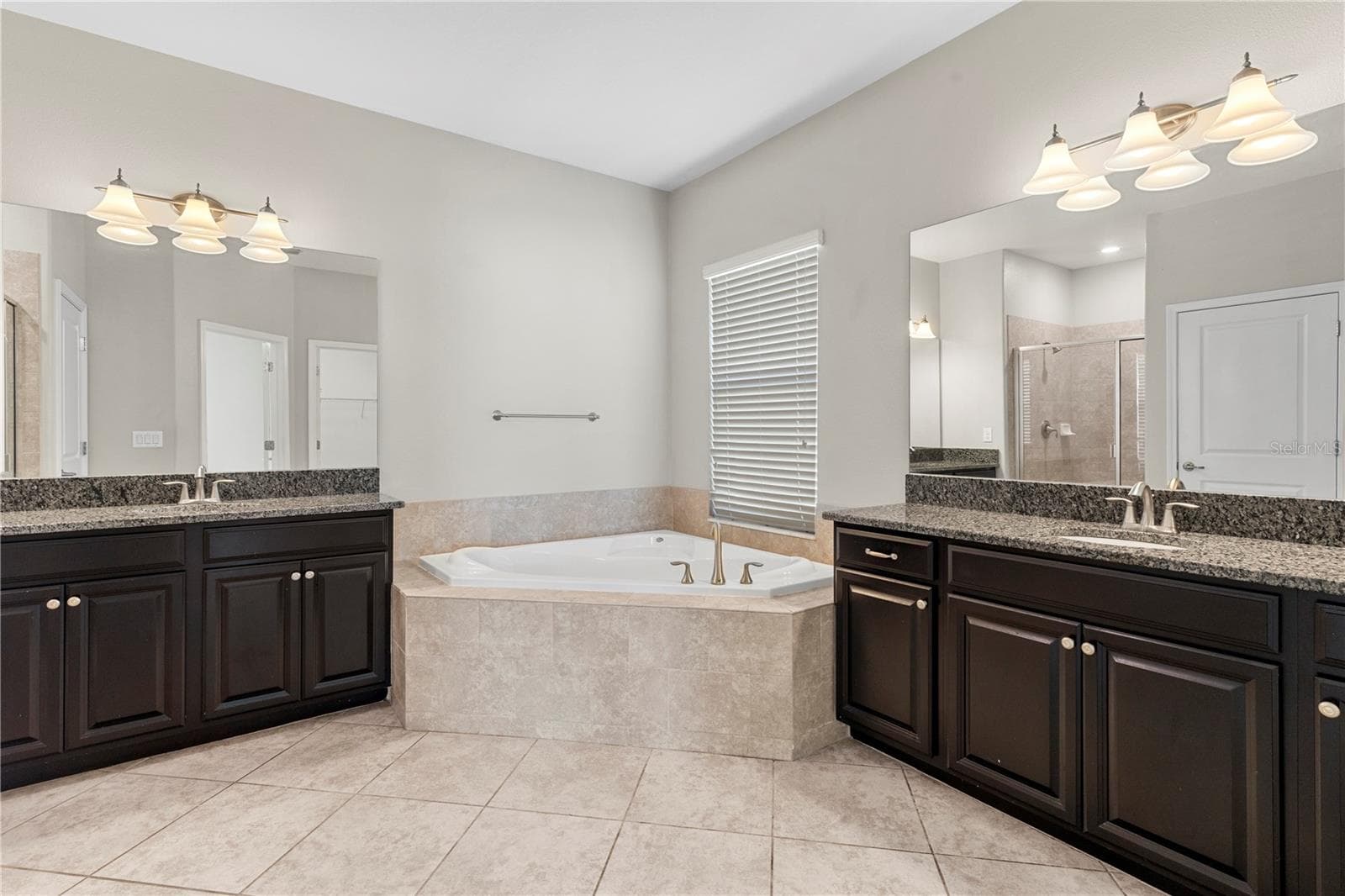 3147 CALVANO DRIVE — photo 19 of 63