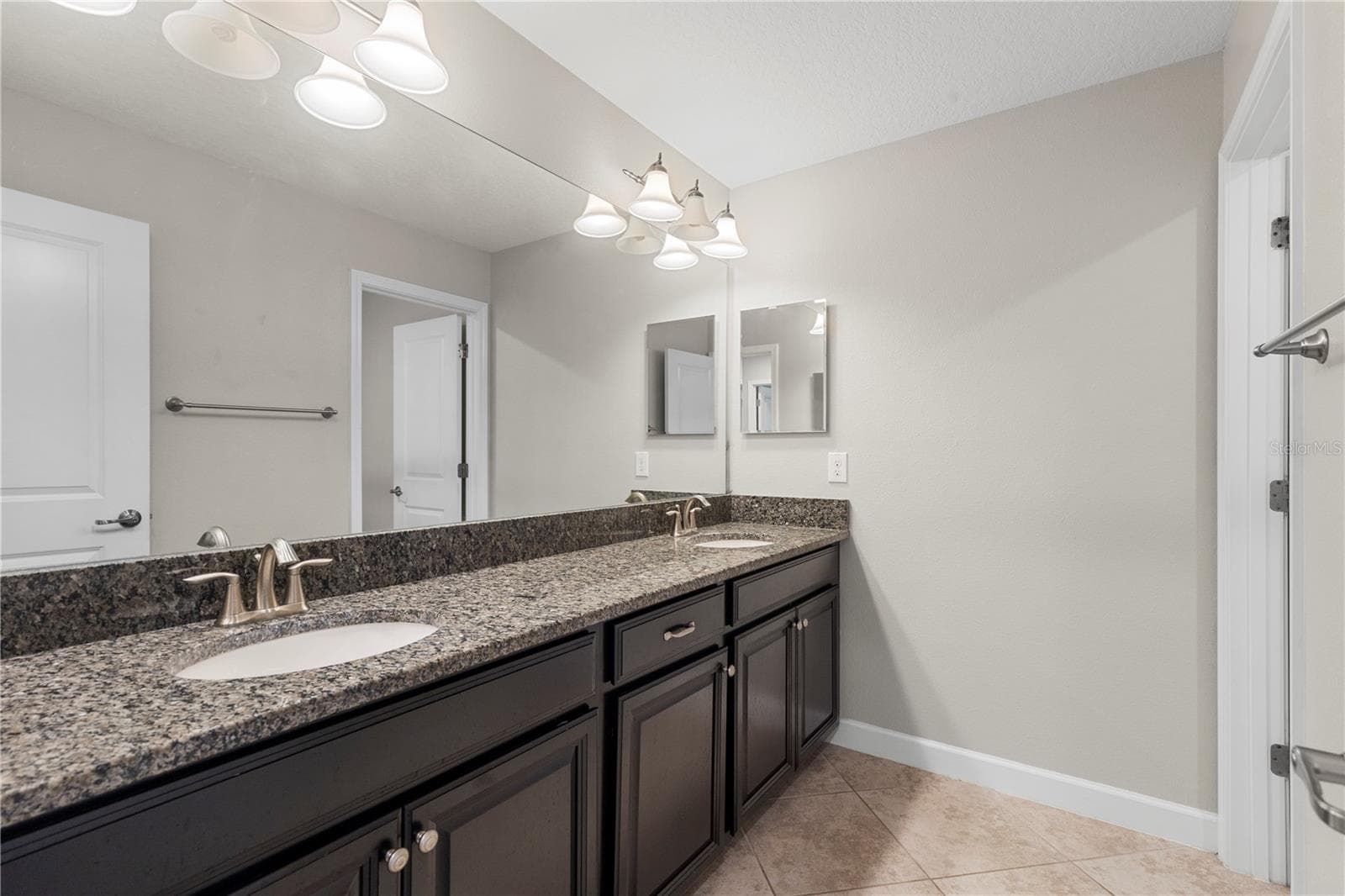 3147 CALVANO DRIVE — photo 33 of 63