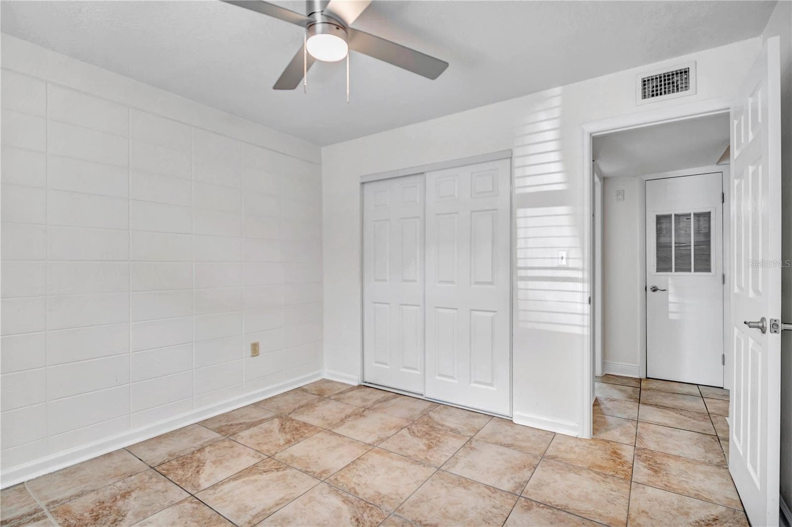 5221 BAYSHORE BOULEVARD — photo 15 of 28