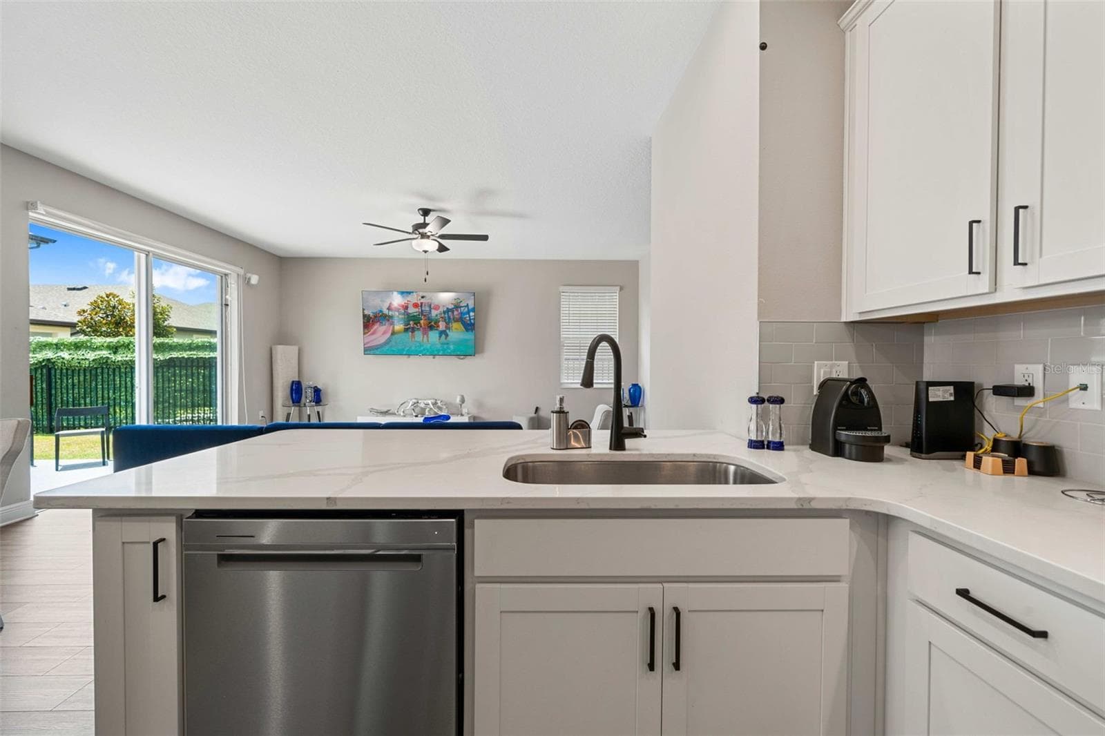 7745 SOMERSWORTH DRIVE — photo 5 of 30