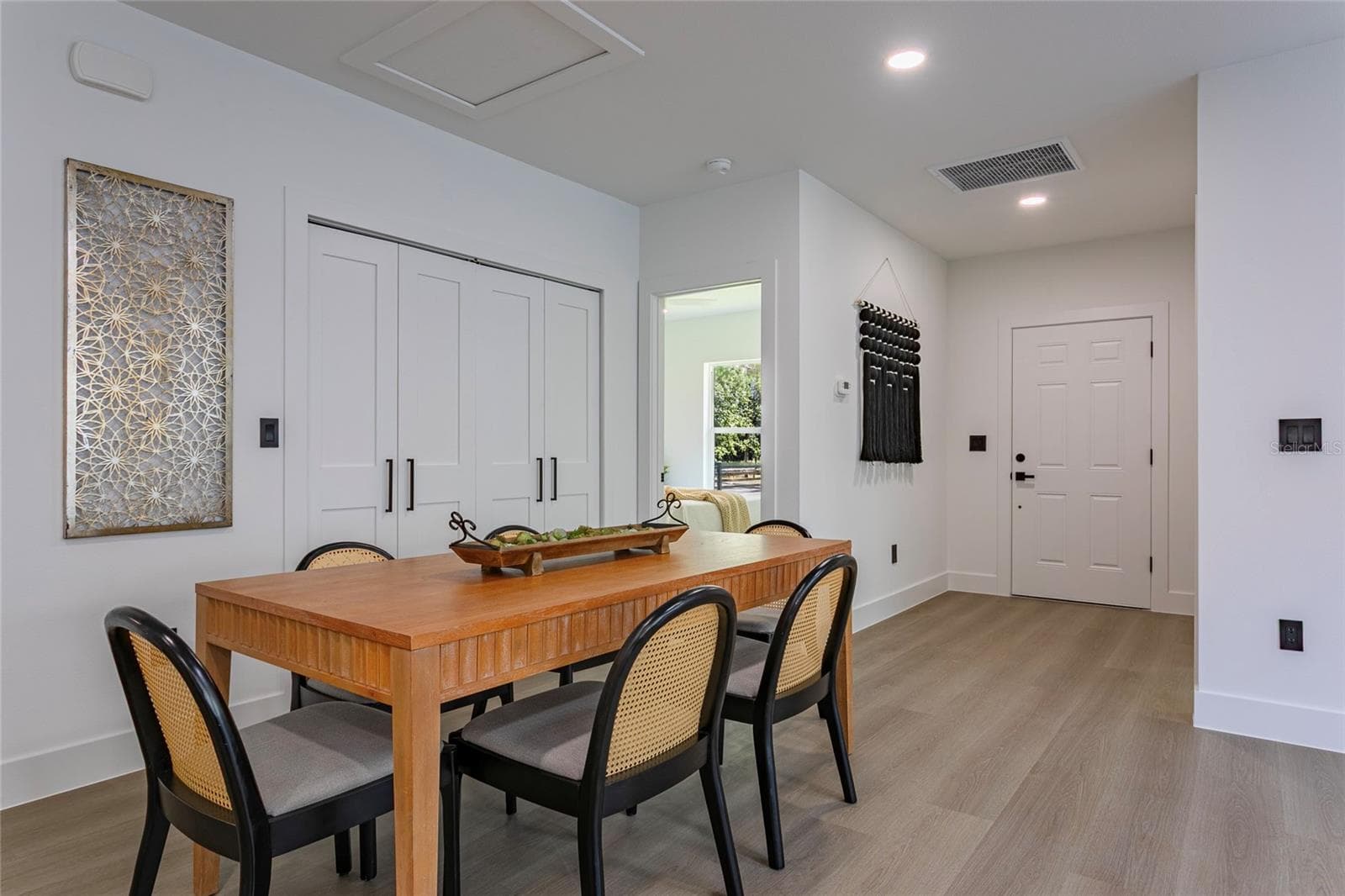 2551/2553 21ST STREET — photo 7 of 38