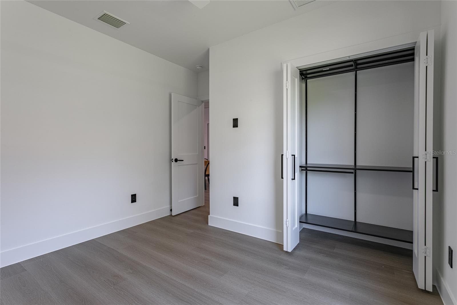 2551/2553 21ST STREET — photo 16 of 38