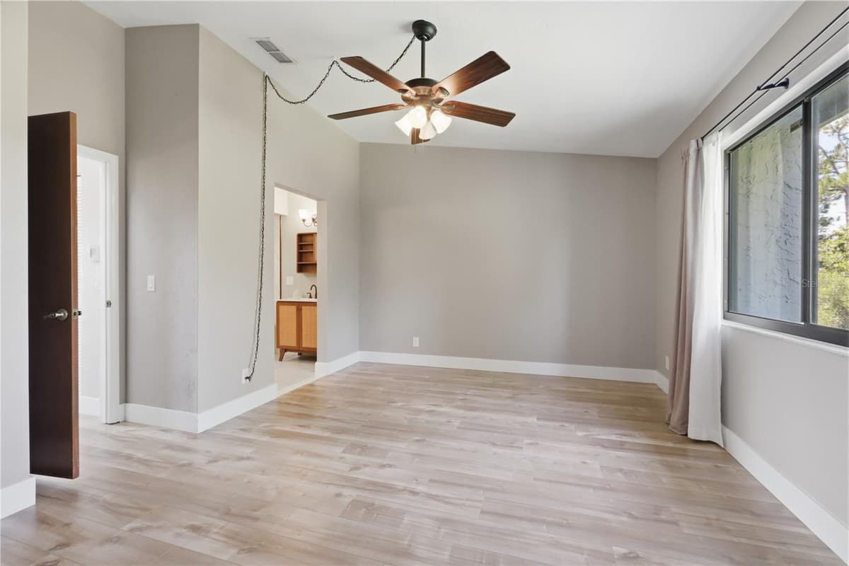 130 LIMEWOOD PLACE — photo 17 of 37