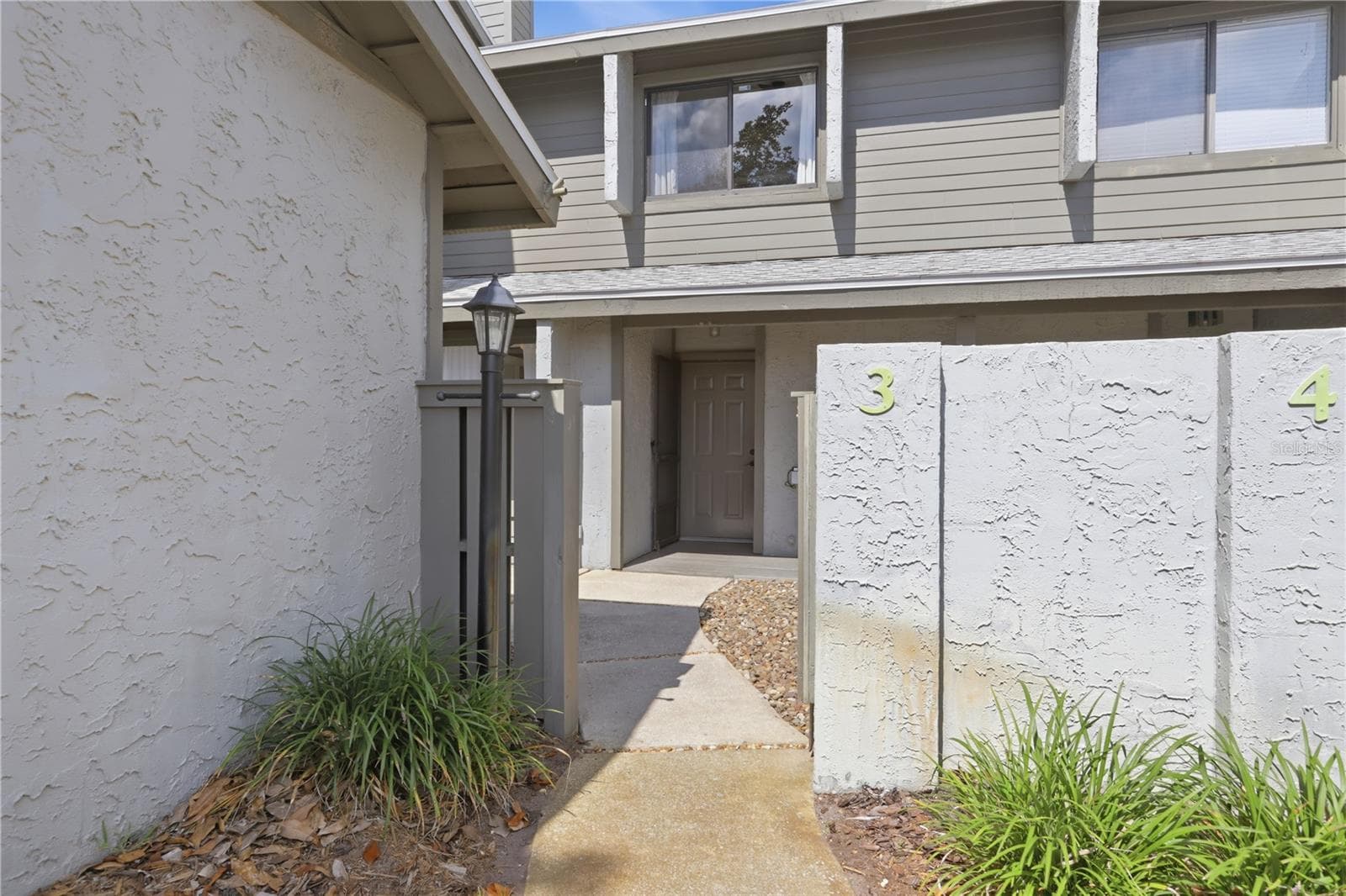 130 LIMEWOOD PLACE — photo 2 of 37