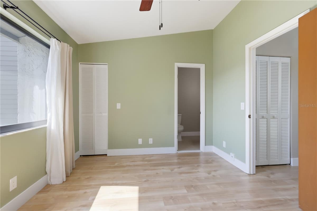 130 LIMEWOOD PLACE — photo 20 of 37