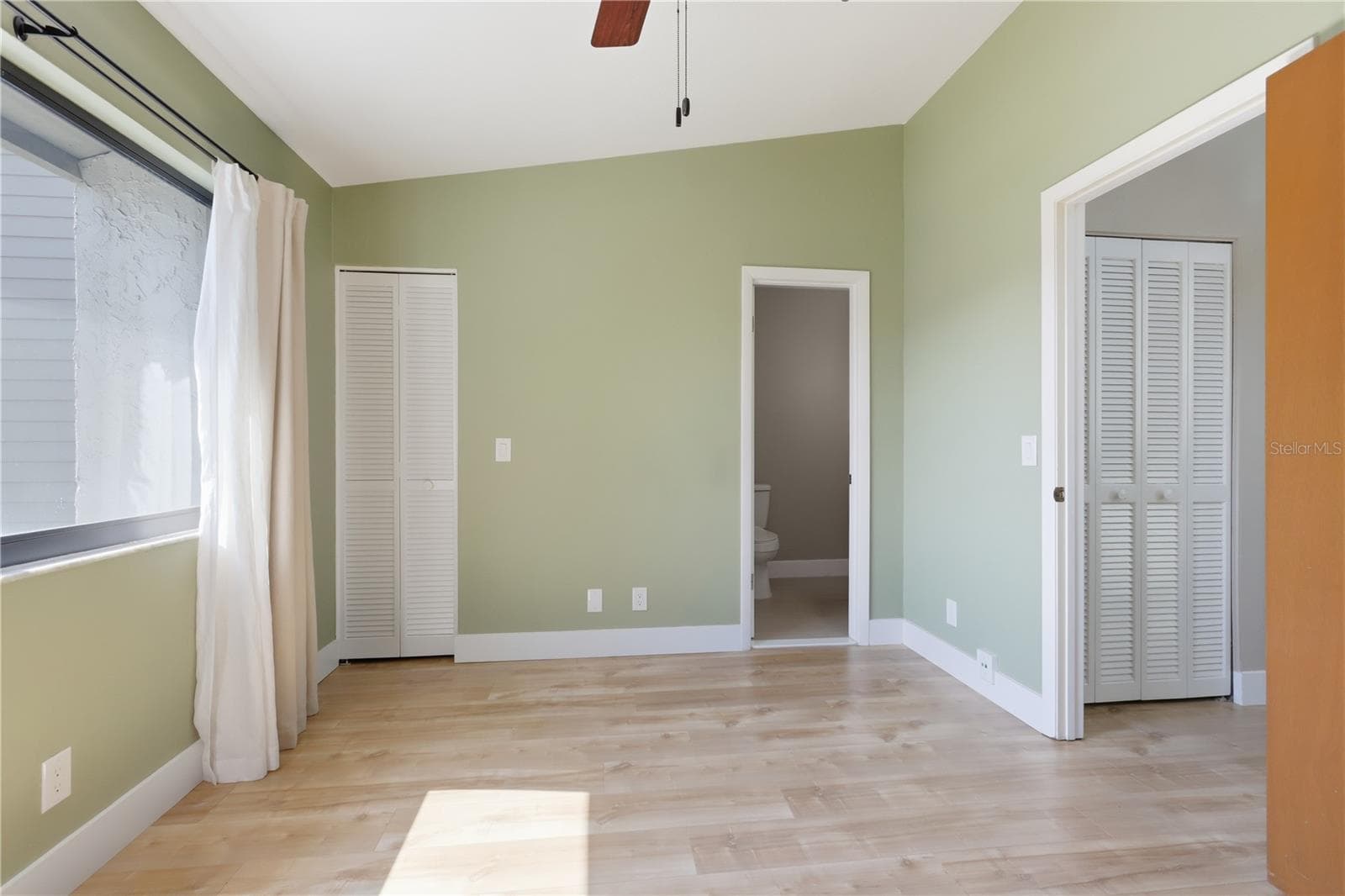130 LIMEWOOD PLACE — photo 20 of 37