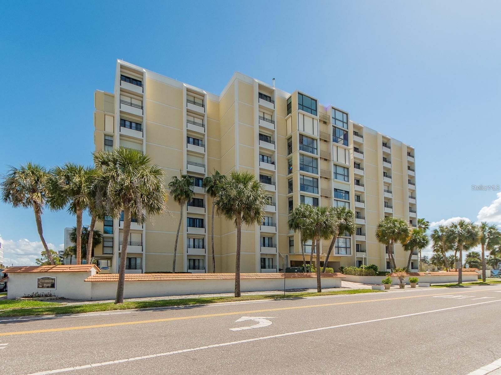 800 GULFVIEW BOULEVARD — photo 2 of 37