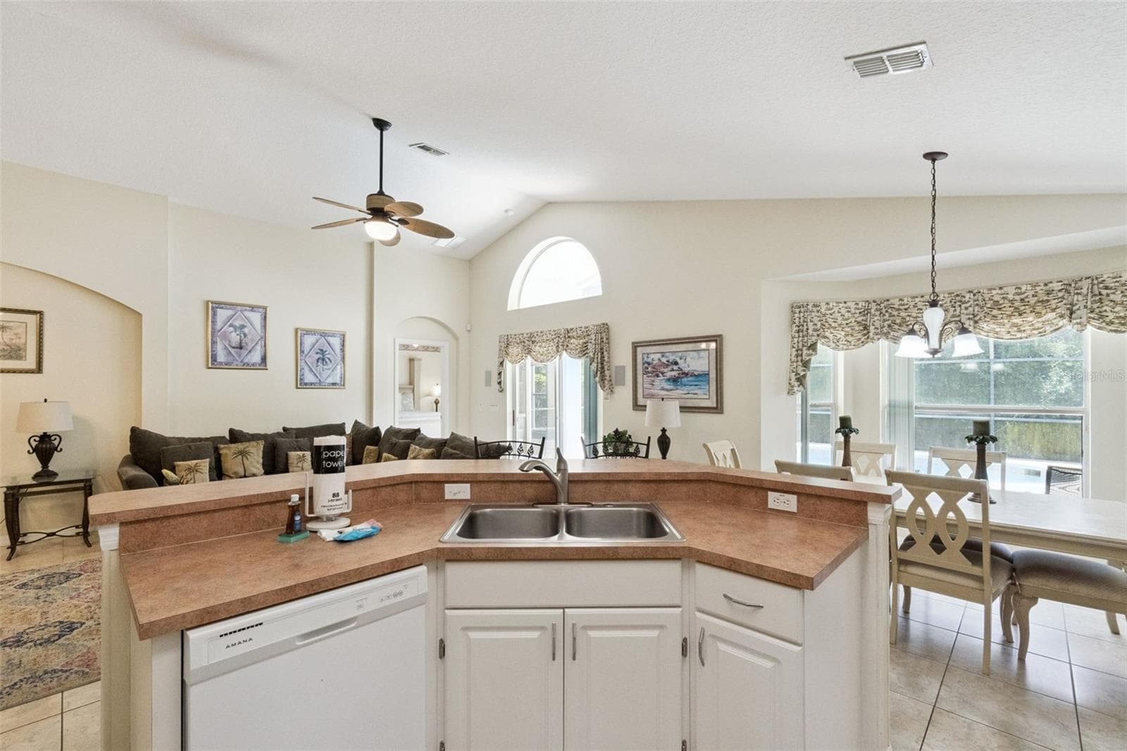4706 CUMBRIAN LAKES DRIVE — photo 14 of 35