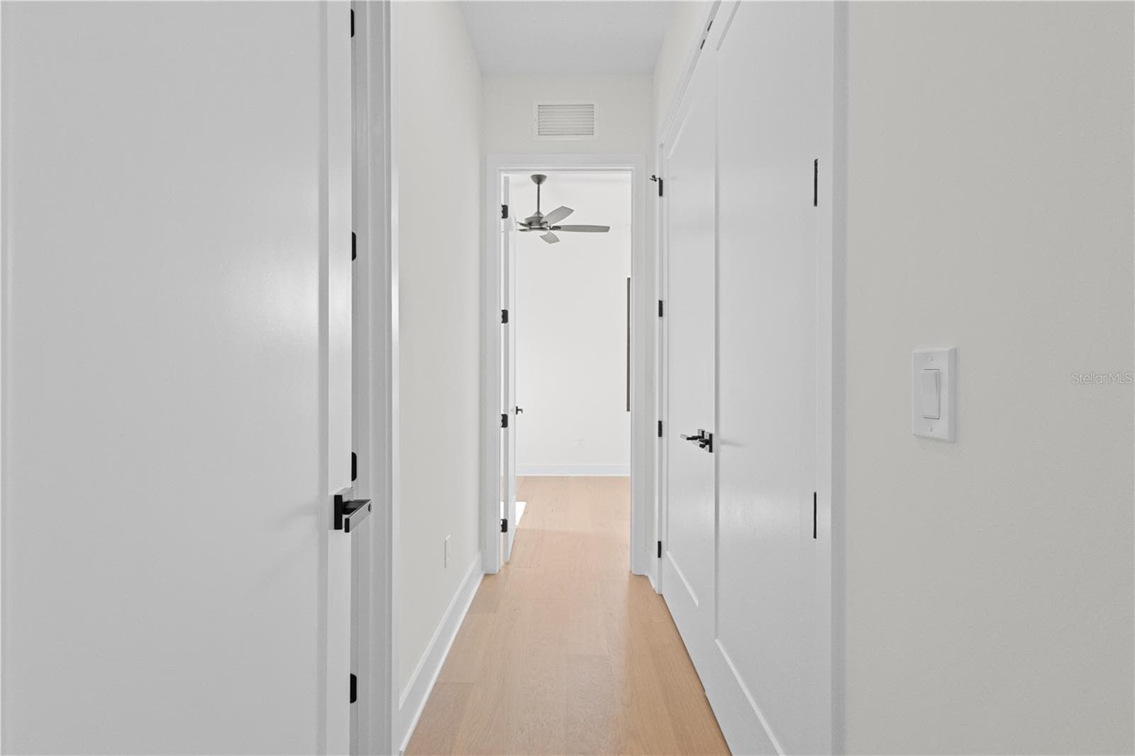 3202 LA SALLE STREET — photo 6 of 19