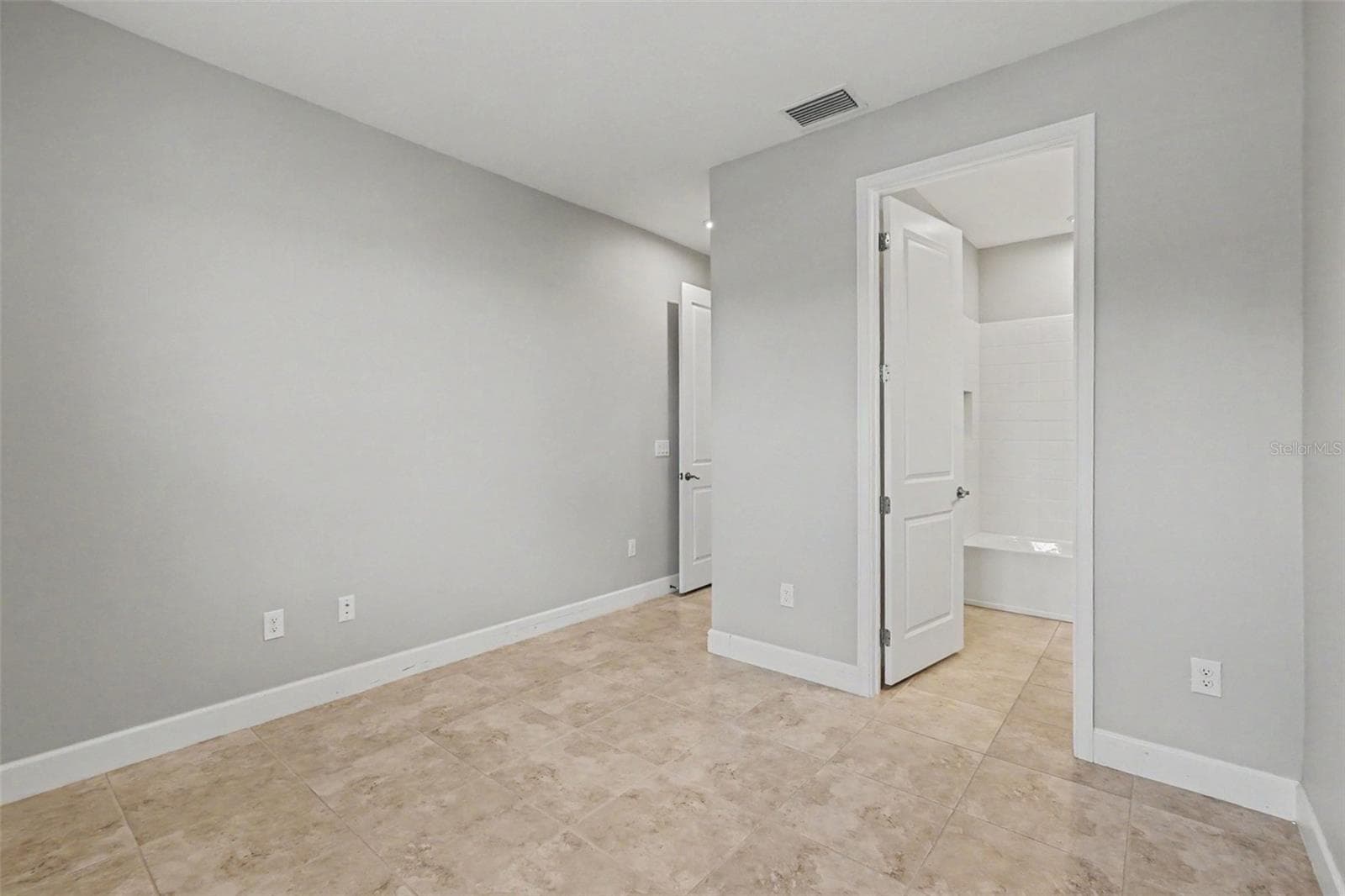 10930 WENDOVER DRIVE — photo 19 of 25