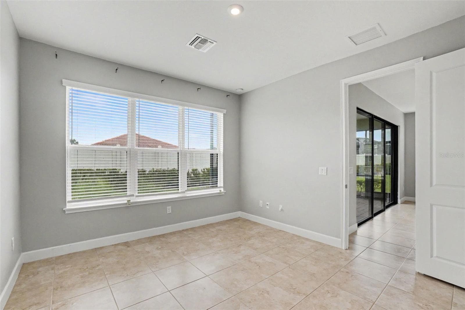 10930 WENDOVER DRIVE — photo 13 of 25