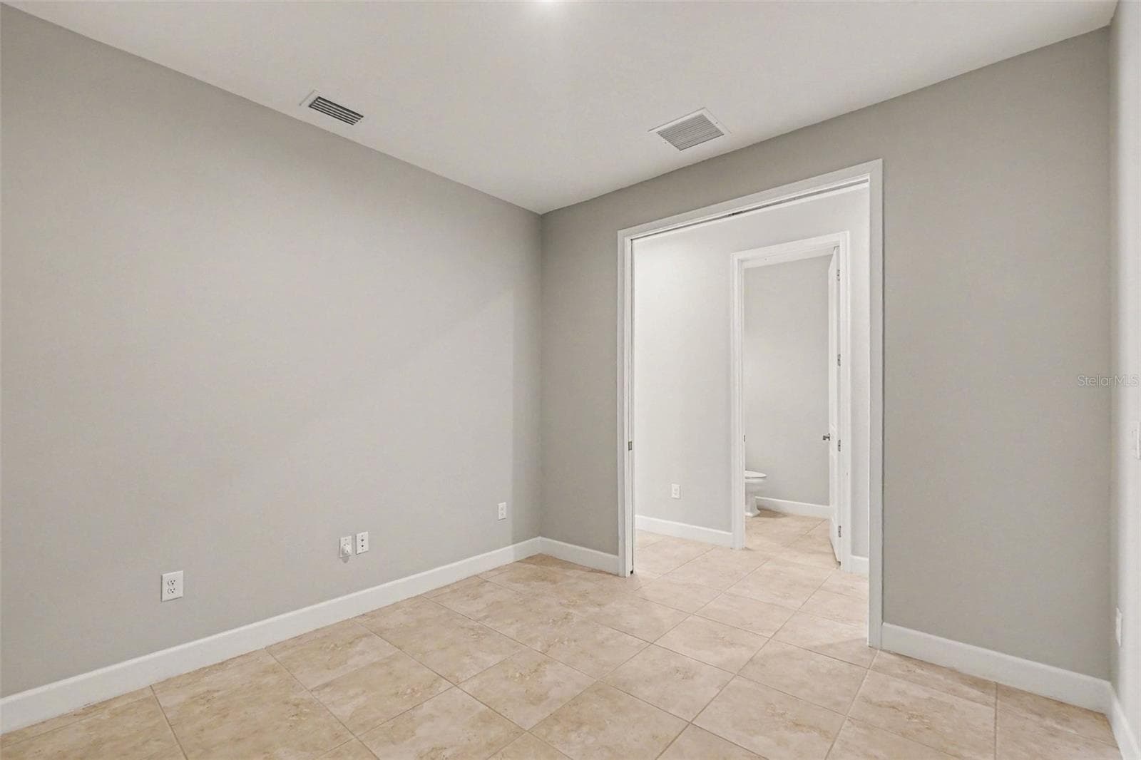 10930 WENDOVER DRIVE — photo 11 of 25