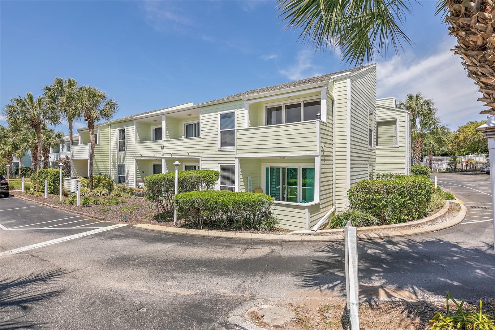 6300 A1A — photo 1 of 14
