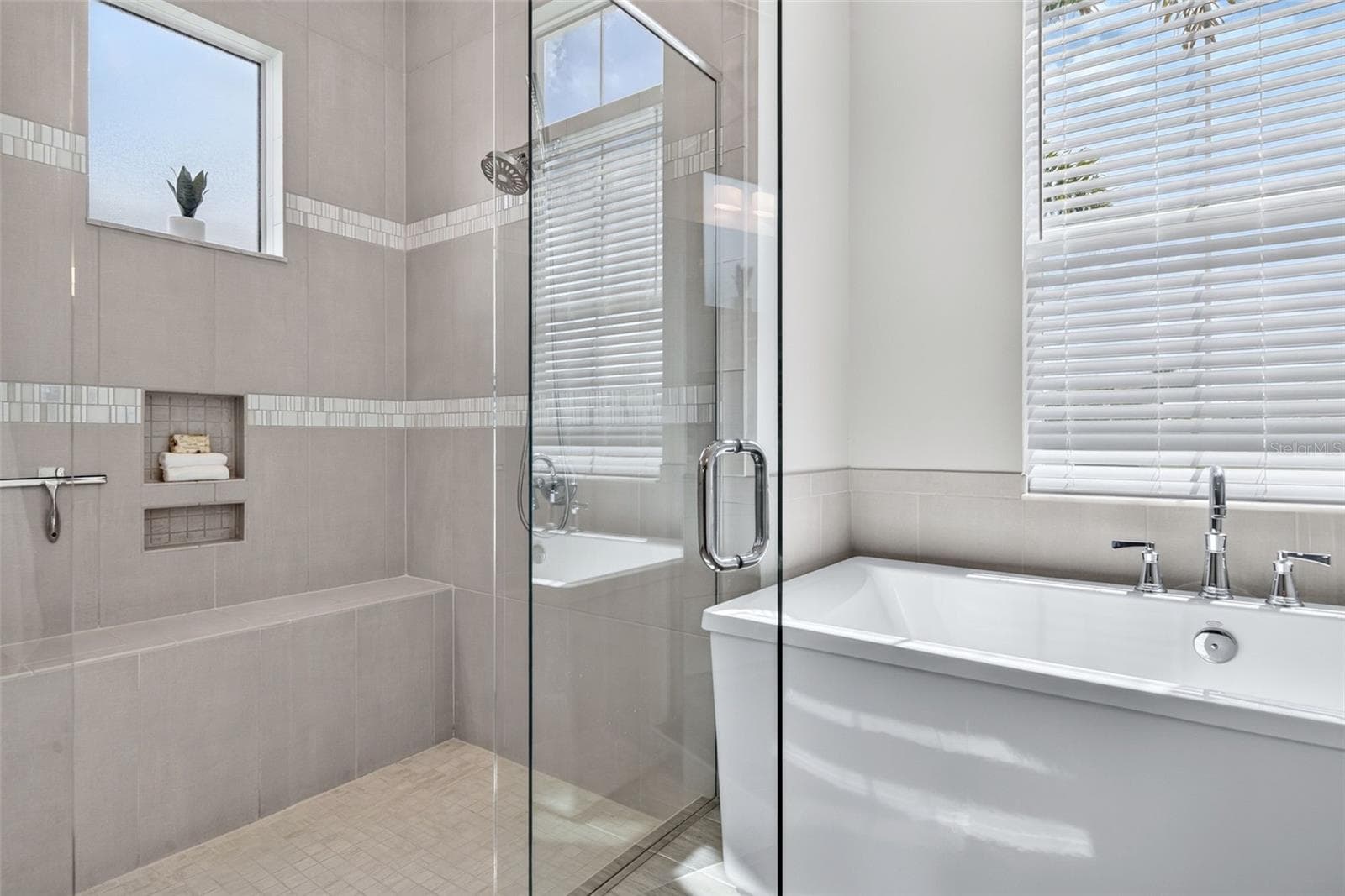 17749 LUCAYA DRIVE — photo 37 of 98