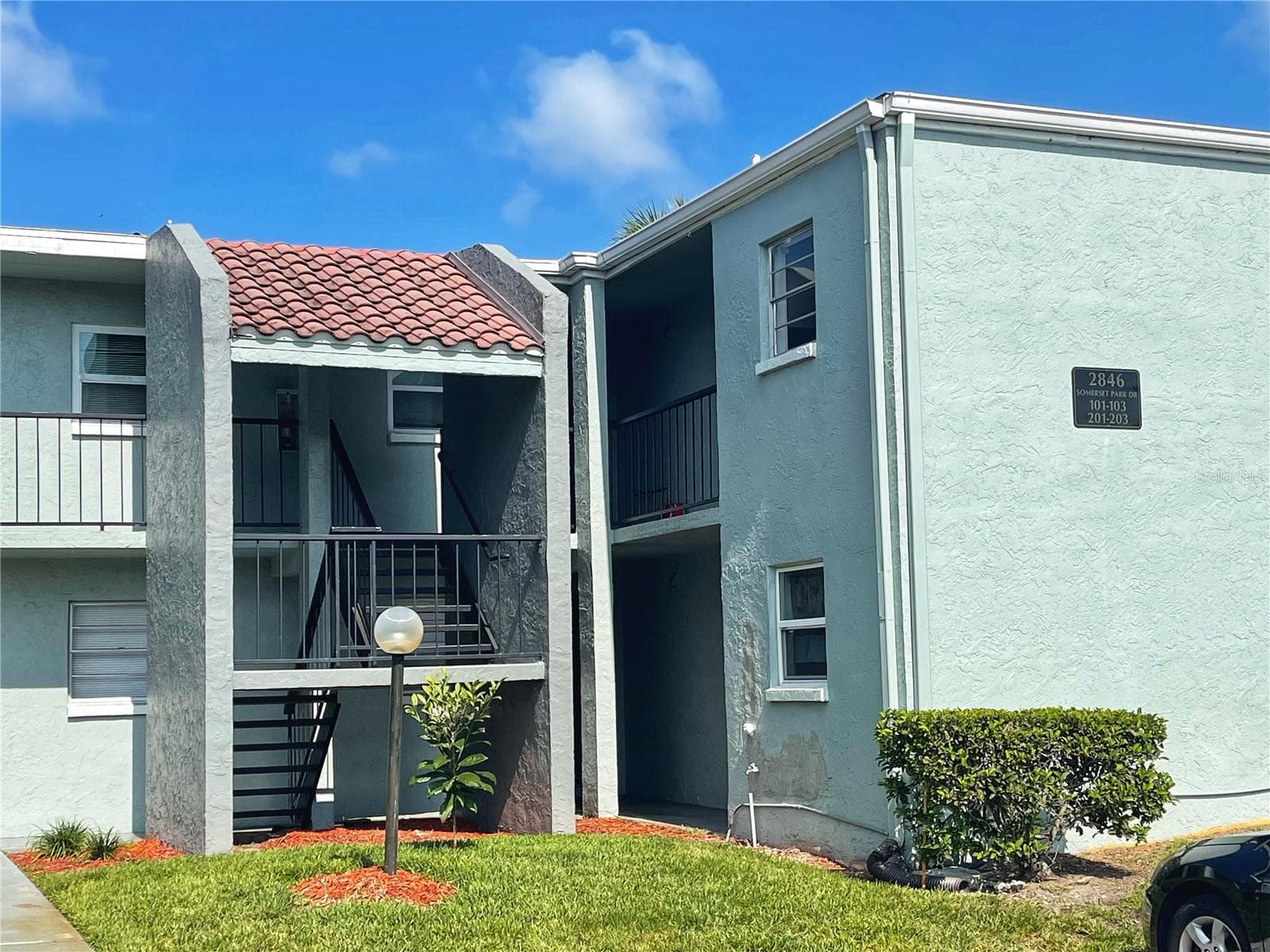 2846 SOMERSET PARK DRIVE — photo 1 of 17